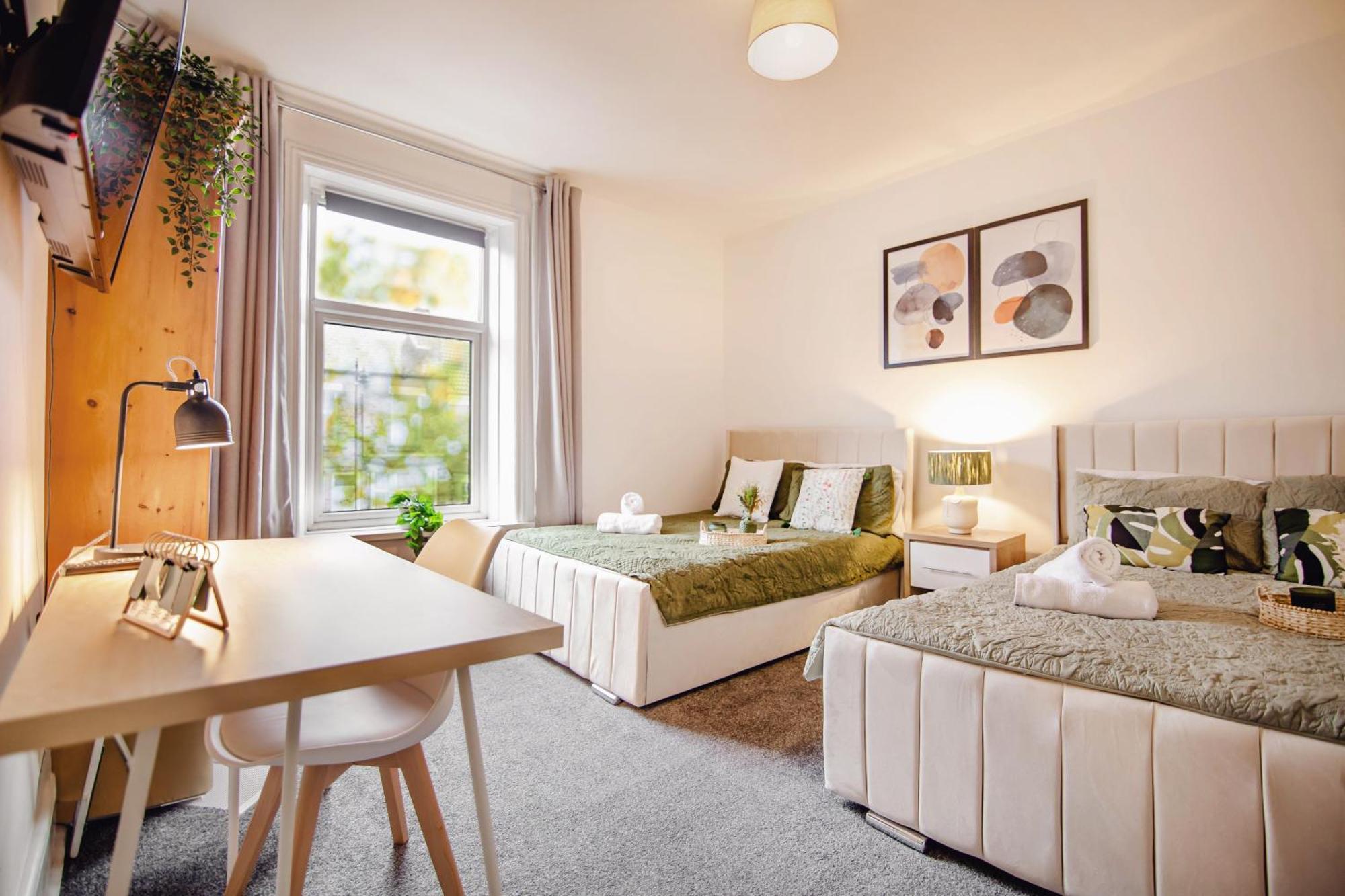 Modern Central Luxury Home With Hot Tub Sauna 11Ppl Σέφιλντ Εξωτερικό φωτογραφία